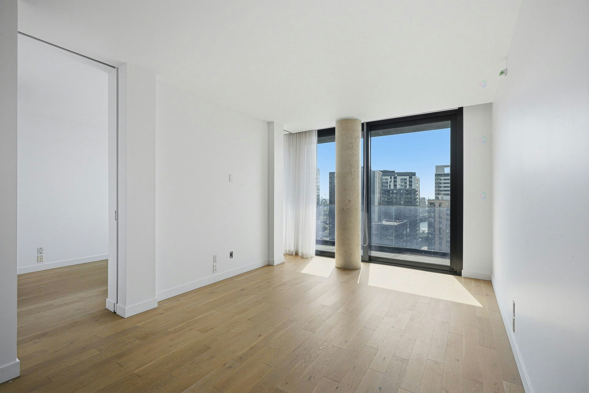 1605-242 Young Rue, Montréal, QC, H3C 2E9 - 8