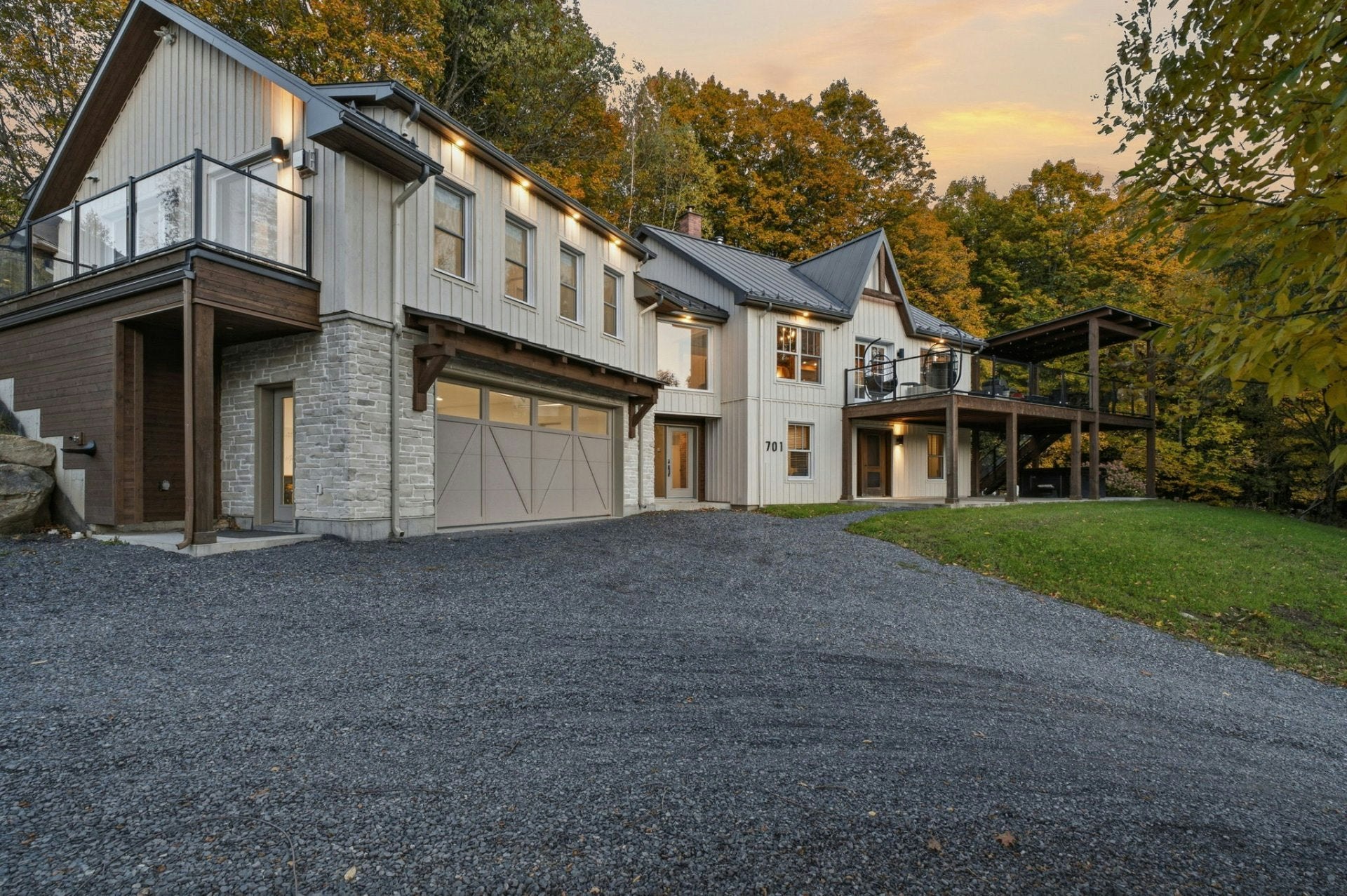 701 De Gaspé Chemin, Bromont, QC, J2L 2P6