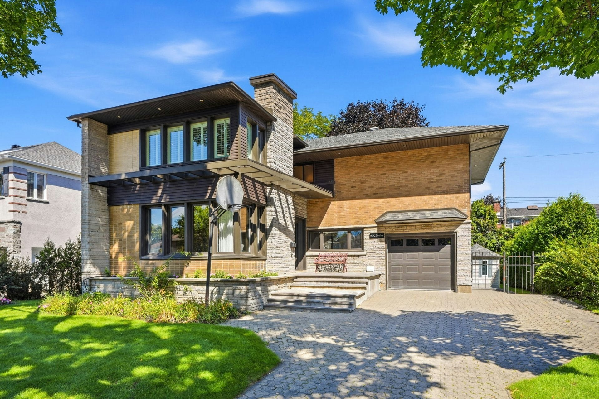 2075 Kildare Chemin, Mont-Royal, QC, H3R 3J4