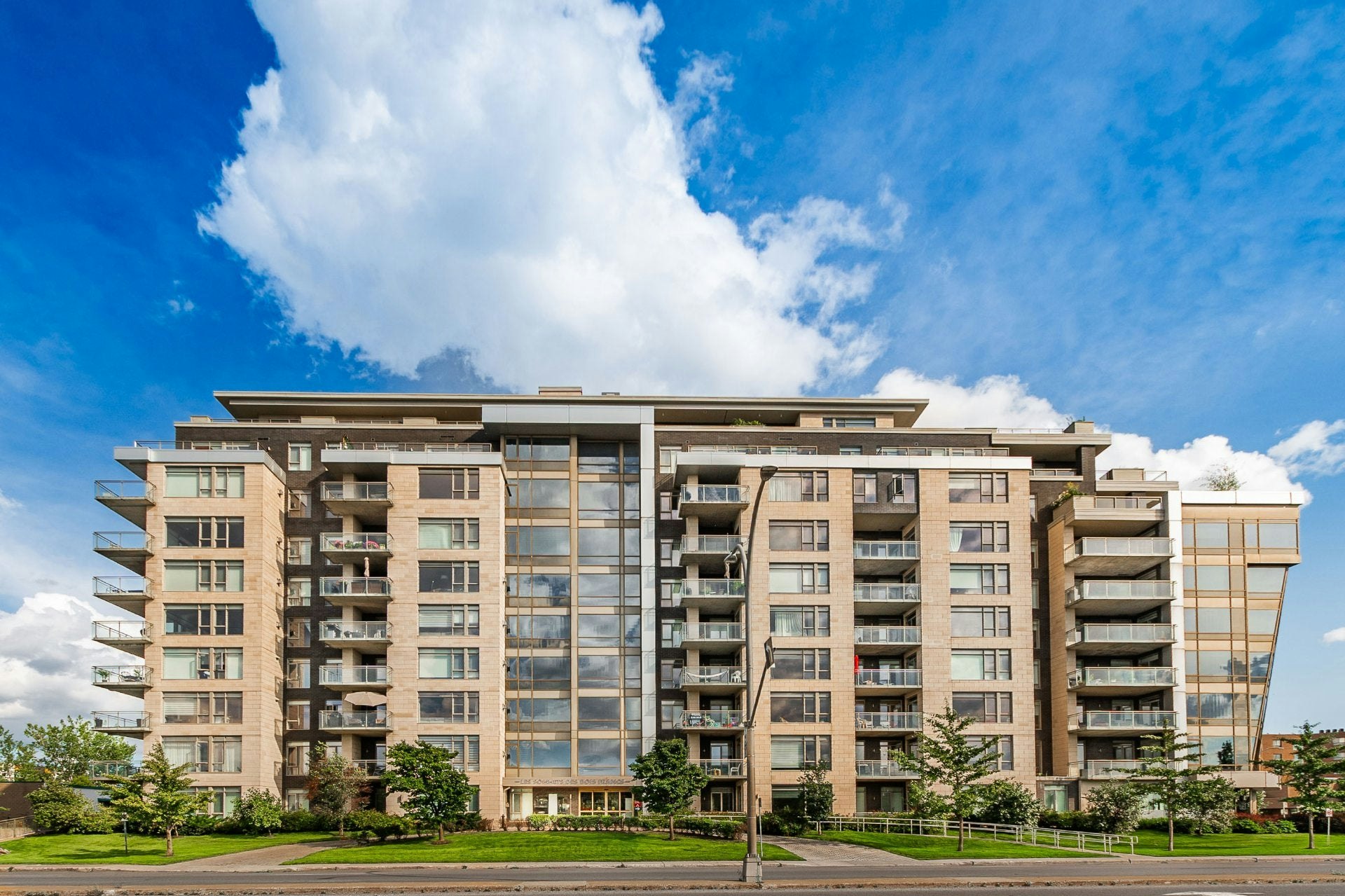 203-2200 Thimens Boulevard, Montréal, QC, H4R 0J7