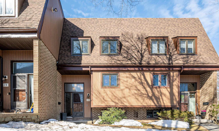 12 Hanover Court