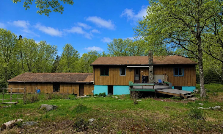10 River Road