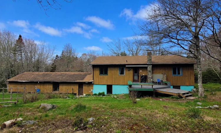10 River Road