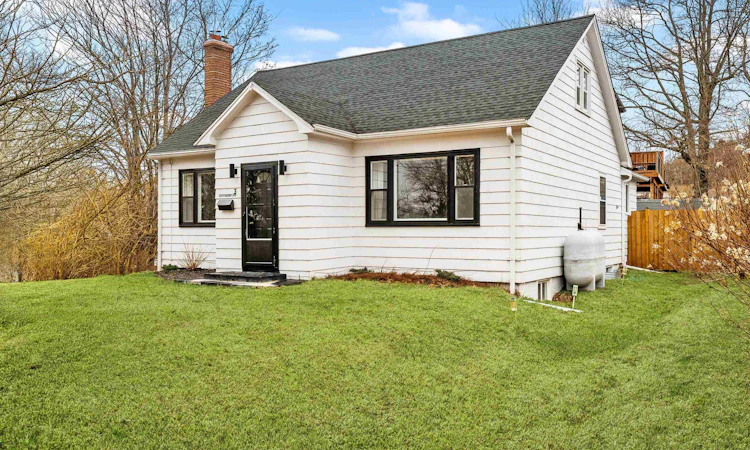 3 Scotsburn Avenue