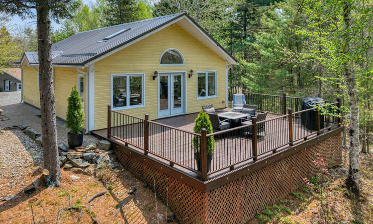 7 Lakeview Road