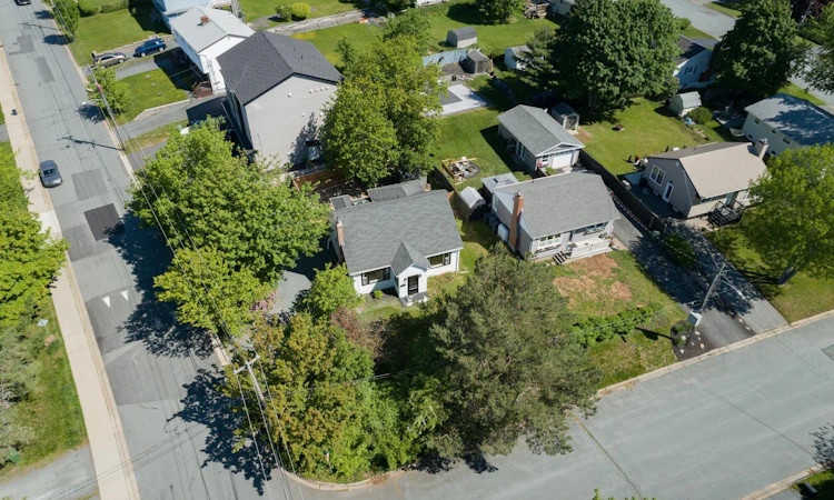 3 Scotsburn Avenue