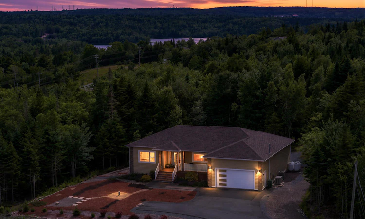 156 Magenta Drive