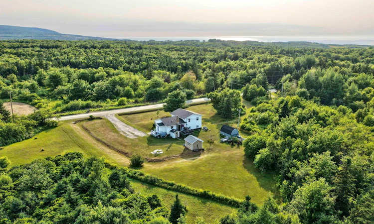121 Pipers Lane