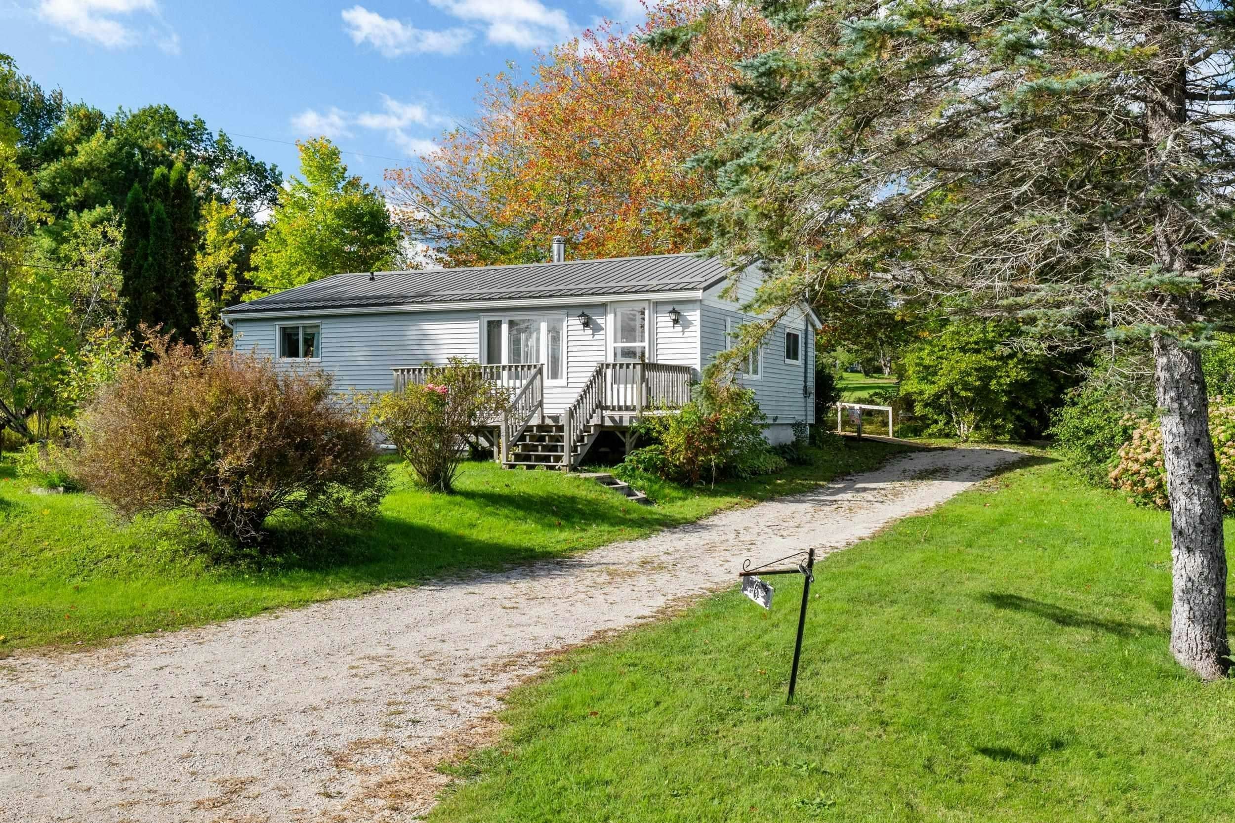 6 North Street, Western Shore, NS, B0J 3M0