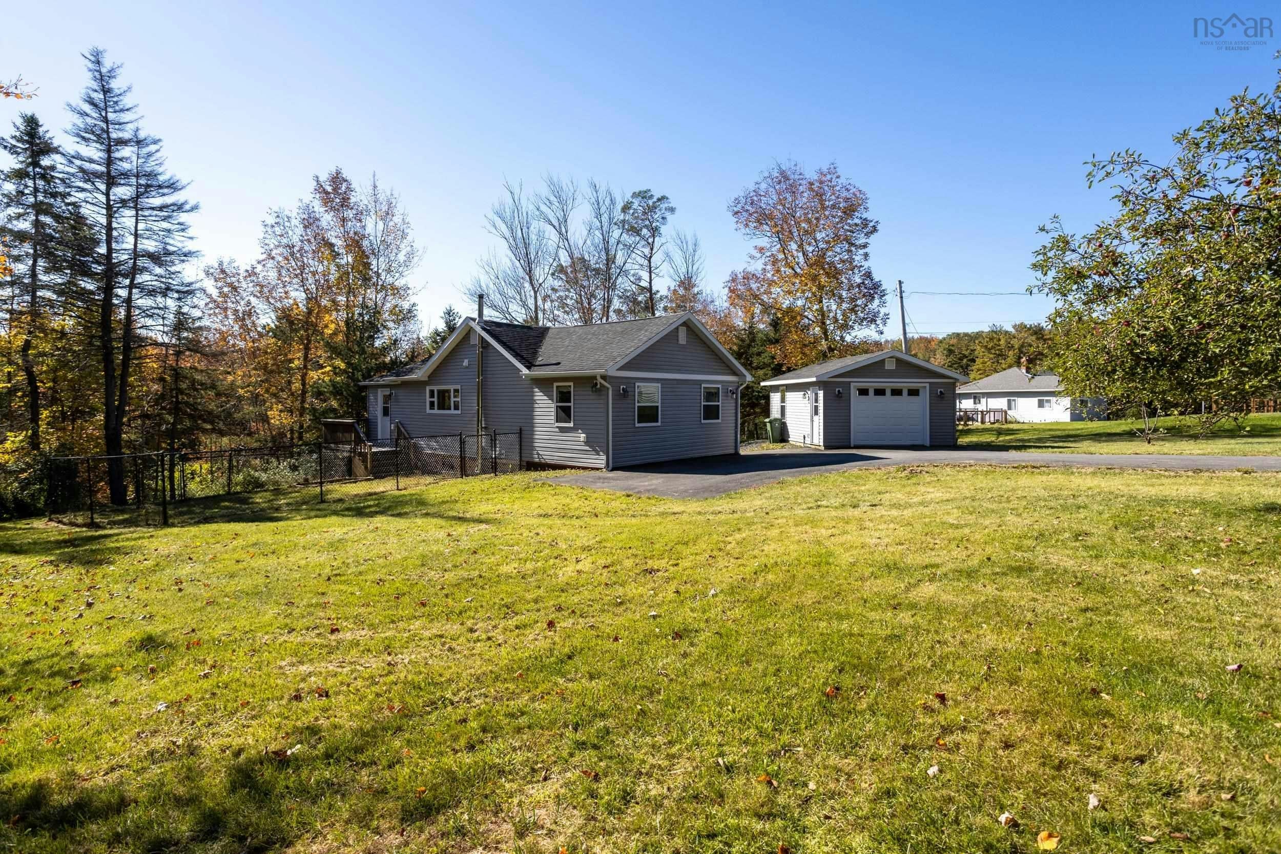 12 Buchanan Avenue, Enfield, NS, B2T 1C8