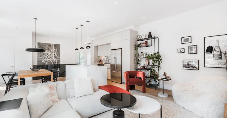711 St Philippe Rue, Montréal, QC, H4C 2V7 - 2