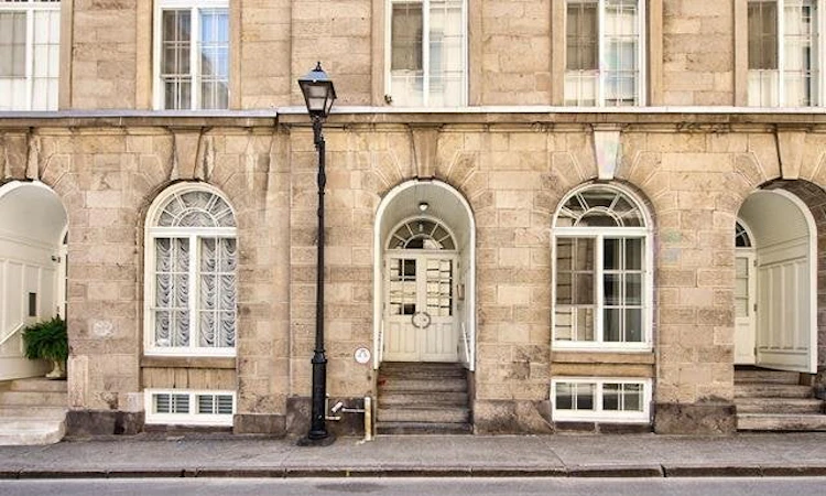 302-422 St Pierre Rue