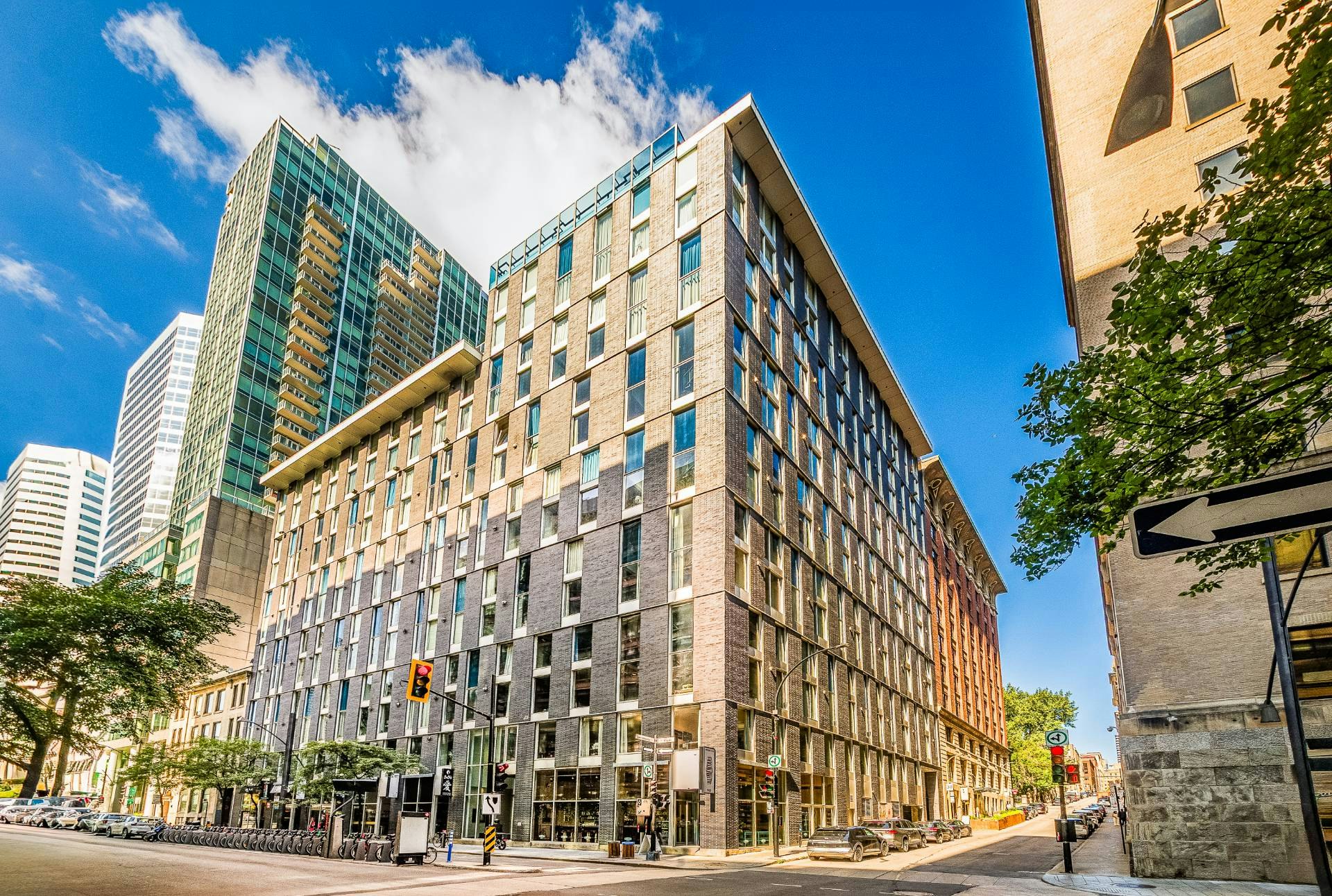 308-445 Viger Avenue O, Montréal, QC, H2Z 2B8