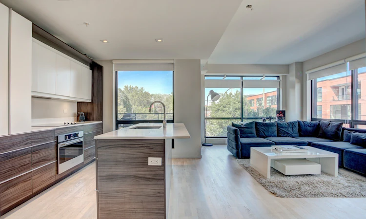 212-2727 St Patrick Rue