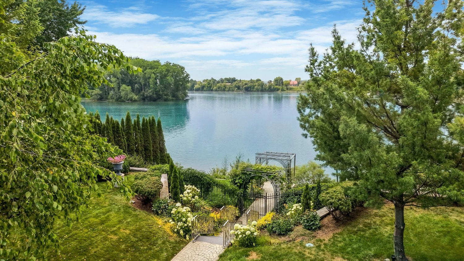 811 Des Patriotes Chemin, Saint-Denis-sur-Richelieu, QC, J0H 1K0