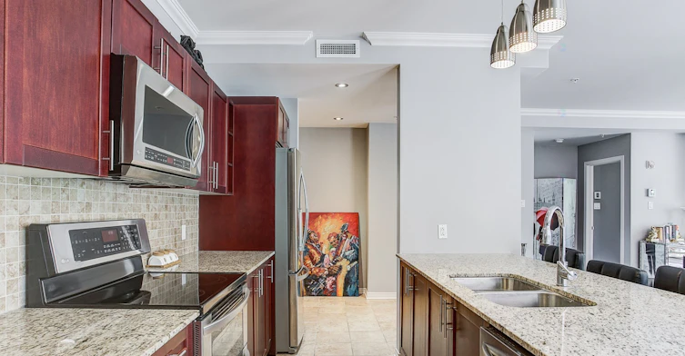 307-550 De La Côte Vertu Boulevard, Montréal, QC, H4L 1X9 - 6