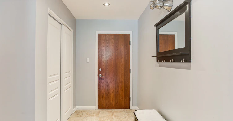 307-550 De La Côte Vertu Boulevard, Montréal, QC, H4L 1X9 - 3
