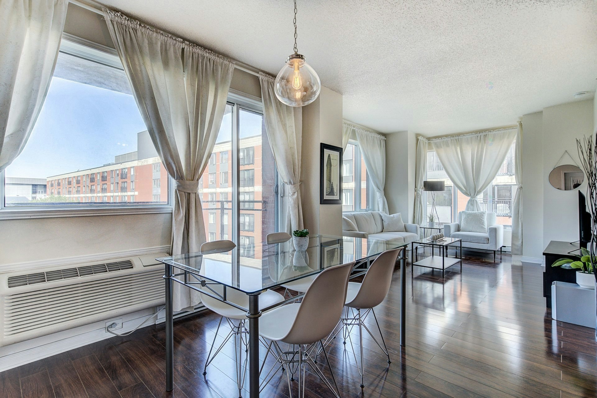 609-551 De La Montagne Rue, Montréal, QC, H3C 6S4 - 3