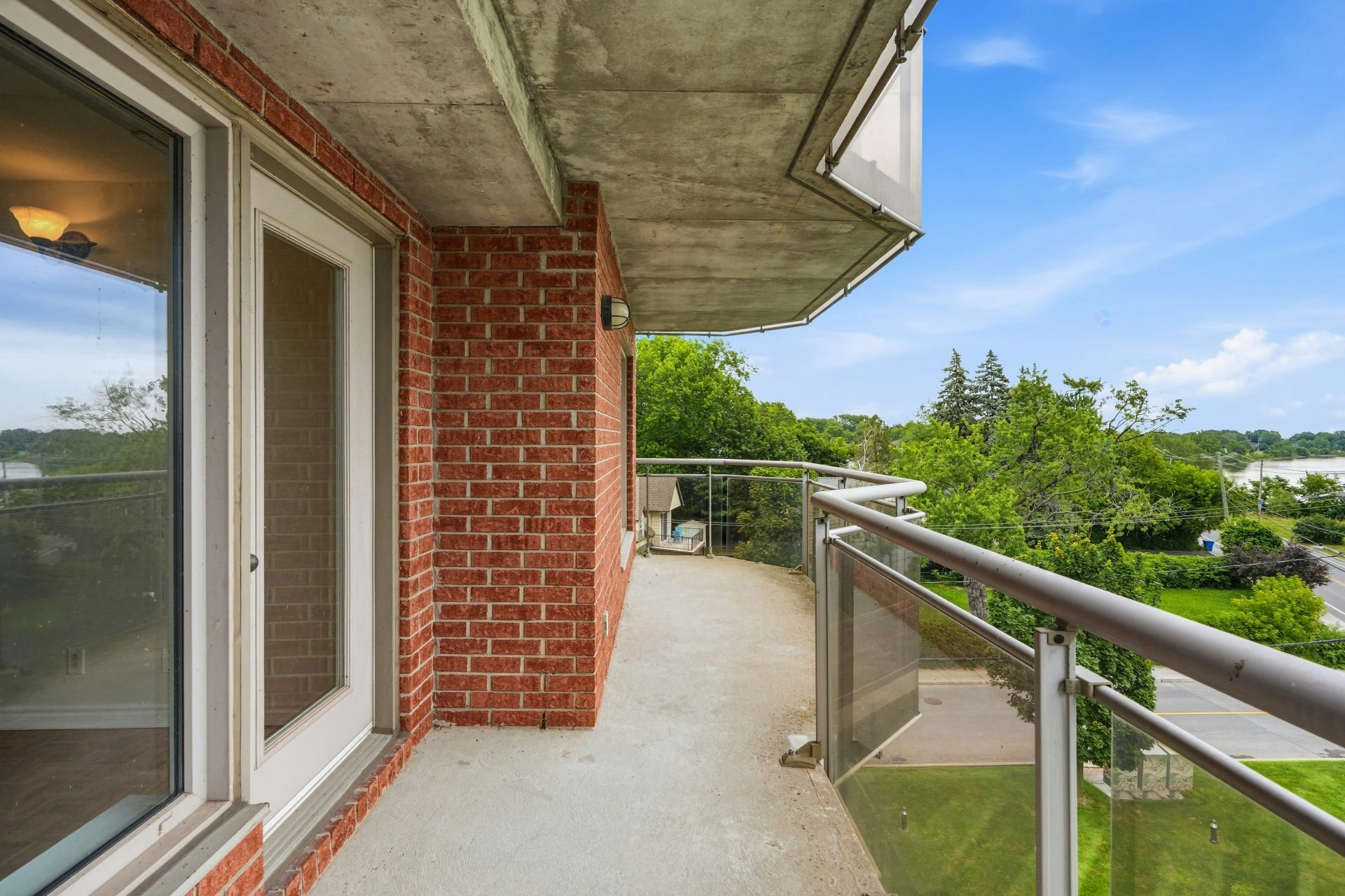 401-18 Du Bord Du Lac Lakeshore Chemin, Pointe-Claire, QC, H9S 5X9 - 21