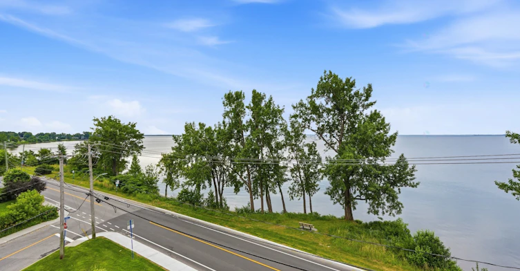401-18 Du Bord Du Lac Lakeshore Chemin, Pointe-Claire, QC, H9S 5X9 - 5