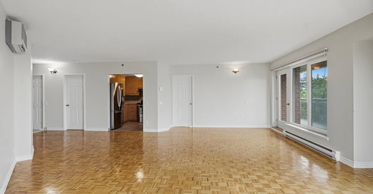 401-18 Du Bord Du Lac Lakeshore Chemin, Pointe-Claire, QC, H9S 5X9 - 9
