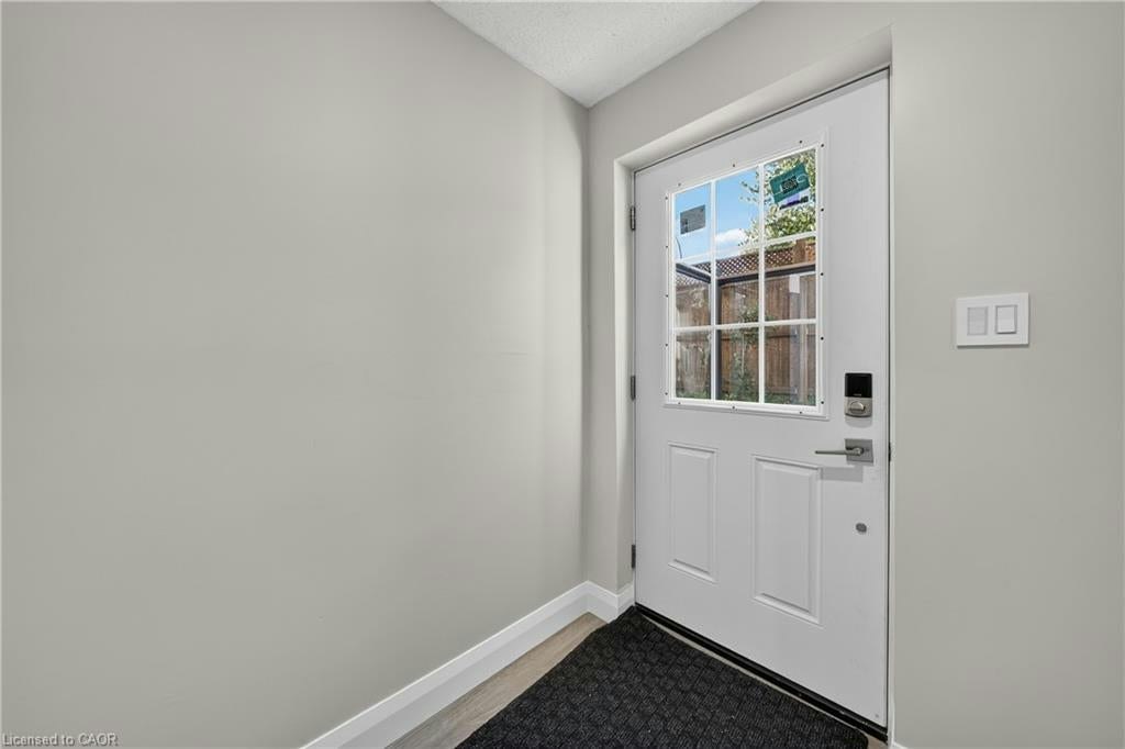 3 Ivy Lane Court Lower, Kitchener, ON, N2N 3P8 - 5