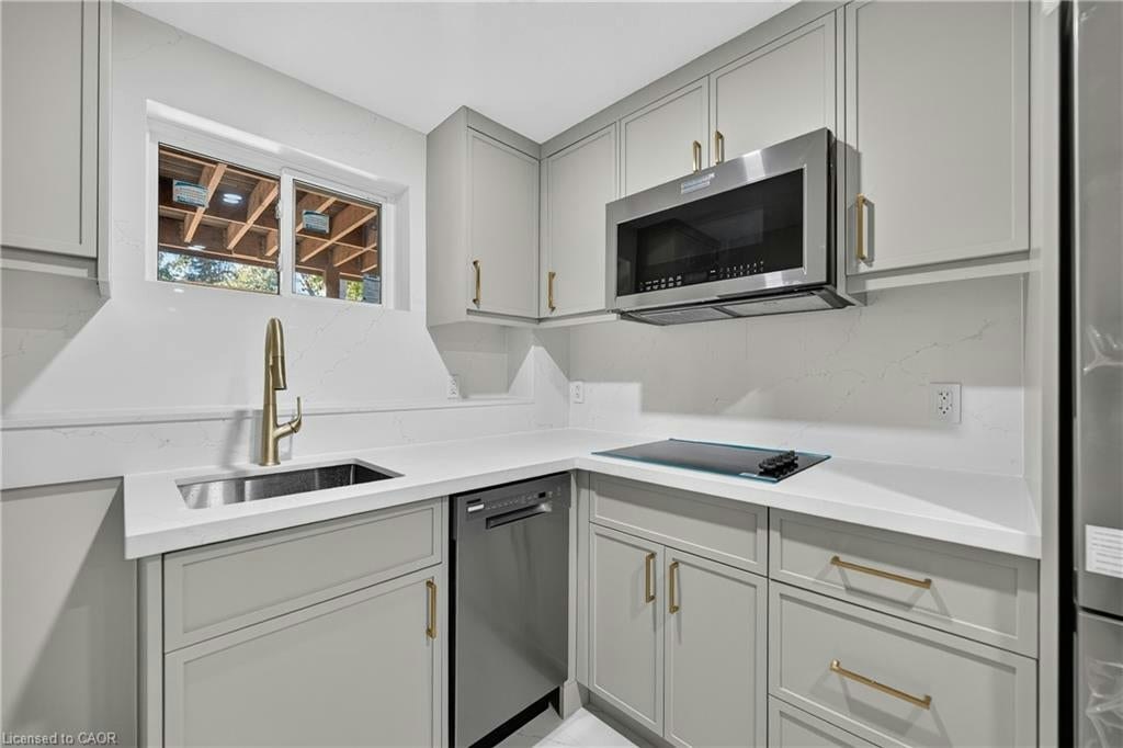 3 Ivy Lane Court Lower, Kitchener, ON, N2N 3P8 - 10