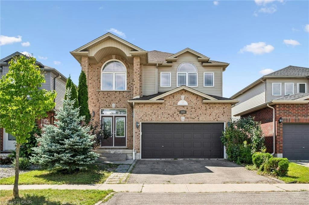 909 Pebblecreek Court, Kitchener, ON, N2A 4M6