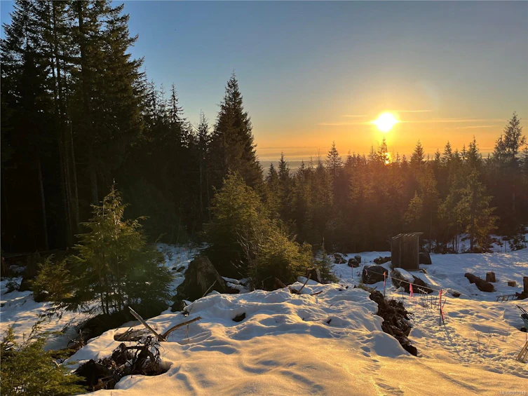 5 Forbidden Plateau Road, Courtenay, BC, V9J 1L2