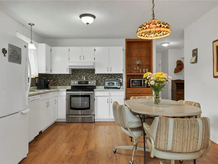 555 Thulin Street, Campbell River, BC, V9W 2L2 - 11