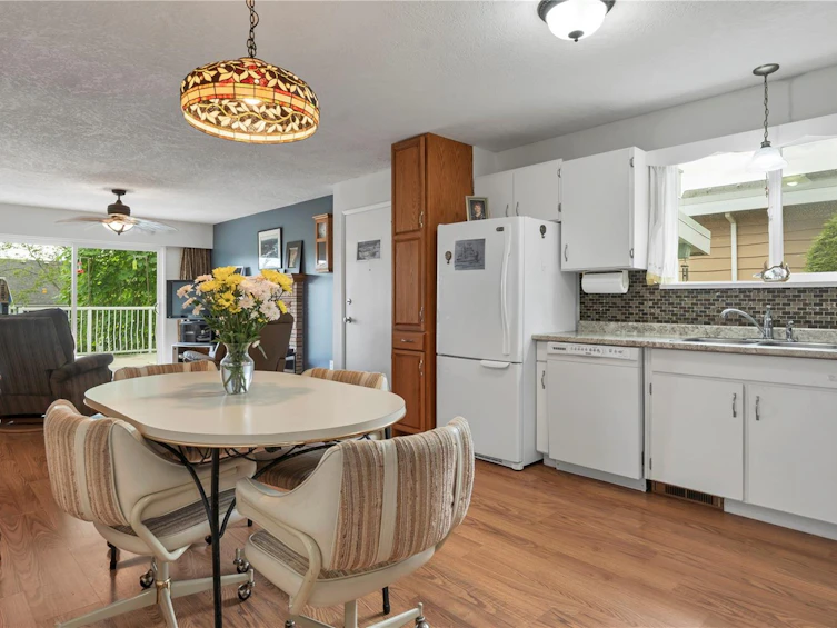 555 Thulin Street, Campbell River, BC, V9W 2L2 - 10