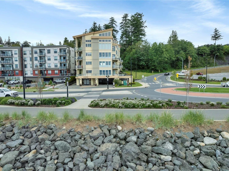 203-1392 Island Highway, Campbell River, BC, V9W 1B7 - 50