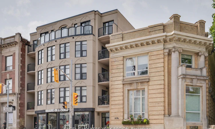 203-1174 Yonge Street
