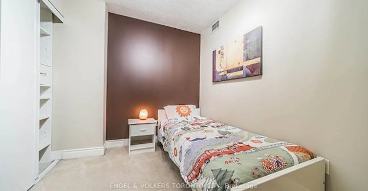307-80 Cumberland Street, Toronto, ON, M5R 3V1 - 13