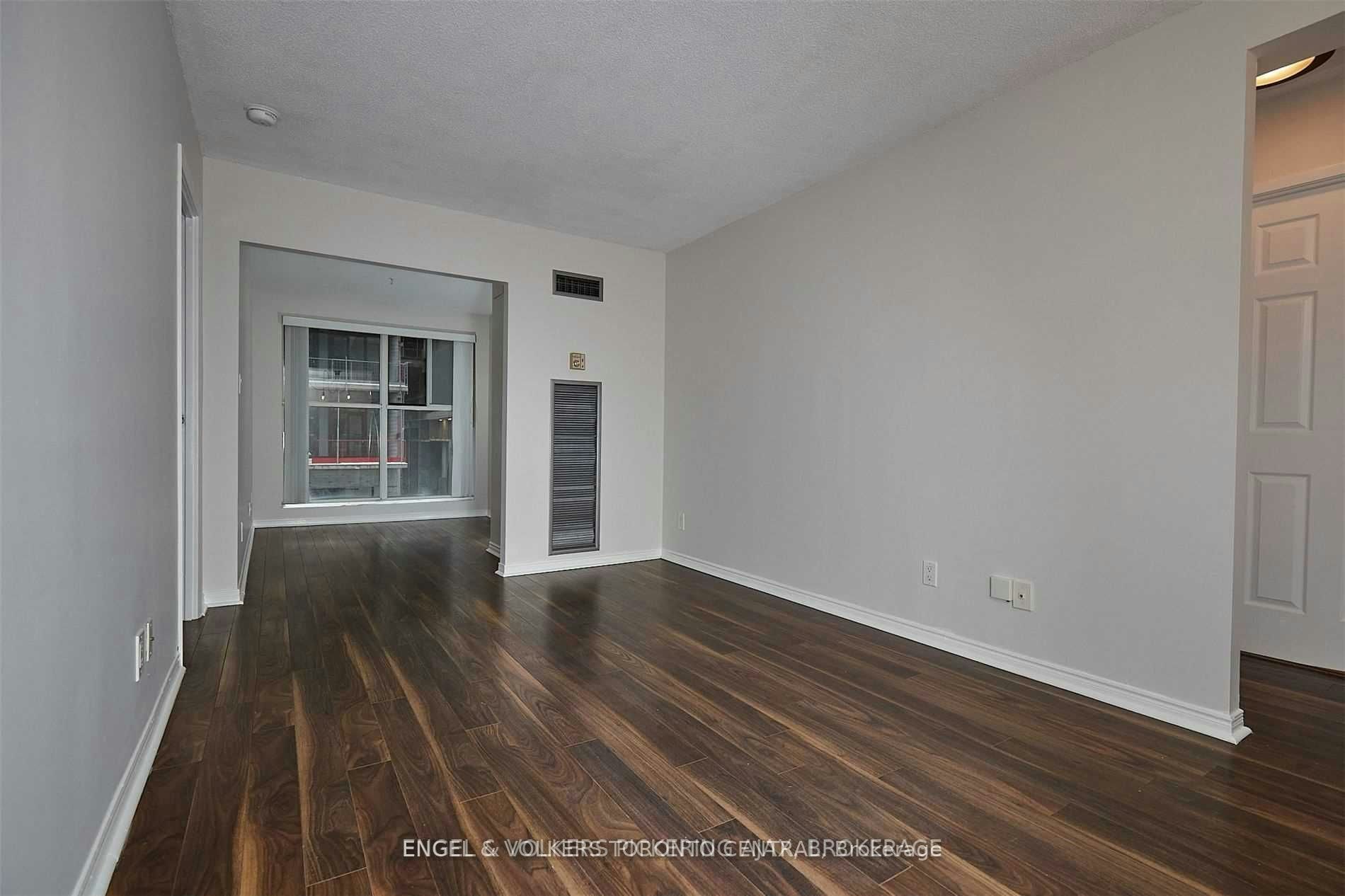 310-222 The Esplanade Street, Toronto, ON, M5A 4M8
