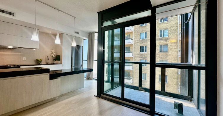 720-101 Charles Street E, Toronto, ON, M4Y 0A9 - 2