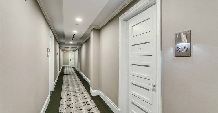 319-22 Leader Lane, Toronto, ON, M5E 0B2 - 3