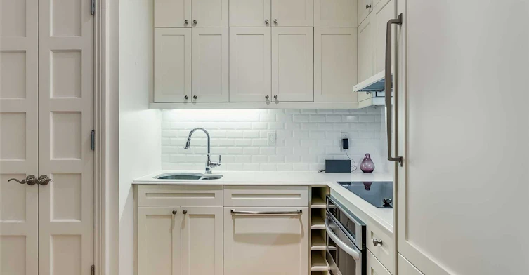 319-22 Leader Lane, Toronto, ON, M5E 0B2 - 8