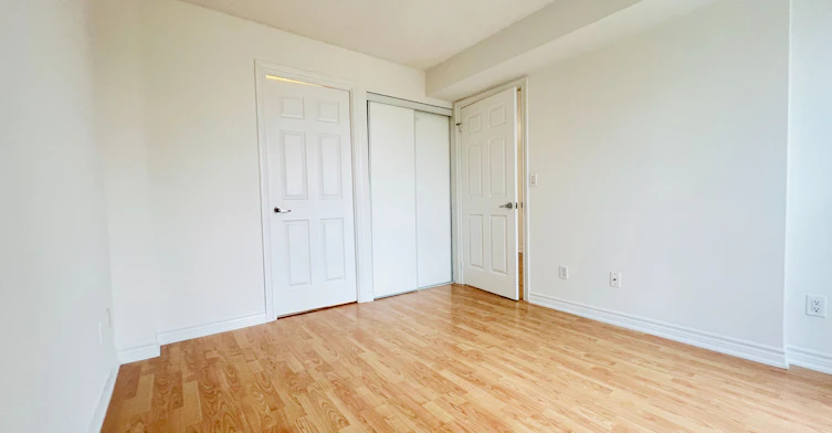 2302-761 Bay Street, Toronto, ON, M5G 2R2 - 13