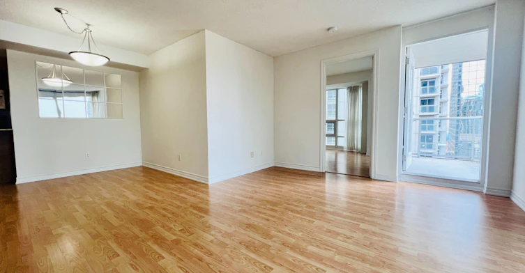 2302-761 Bay Street, Toronto, ON, M5G 2R2 - 6