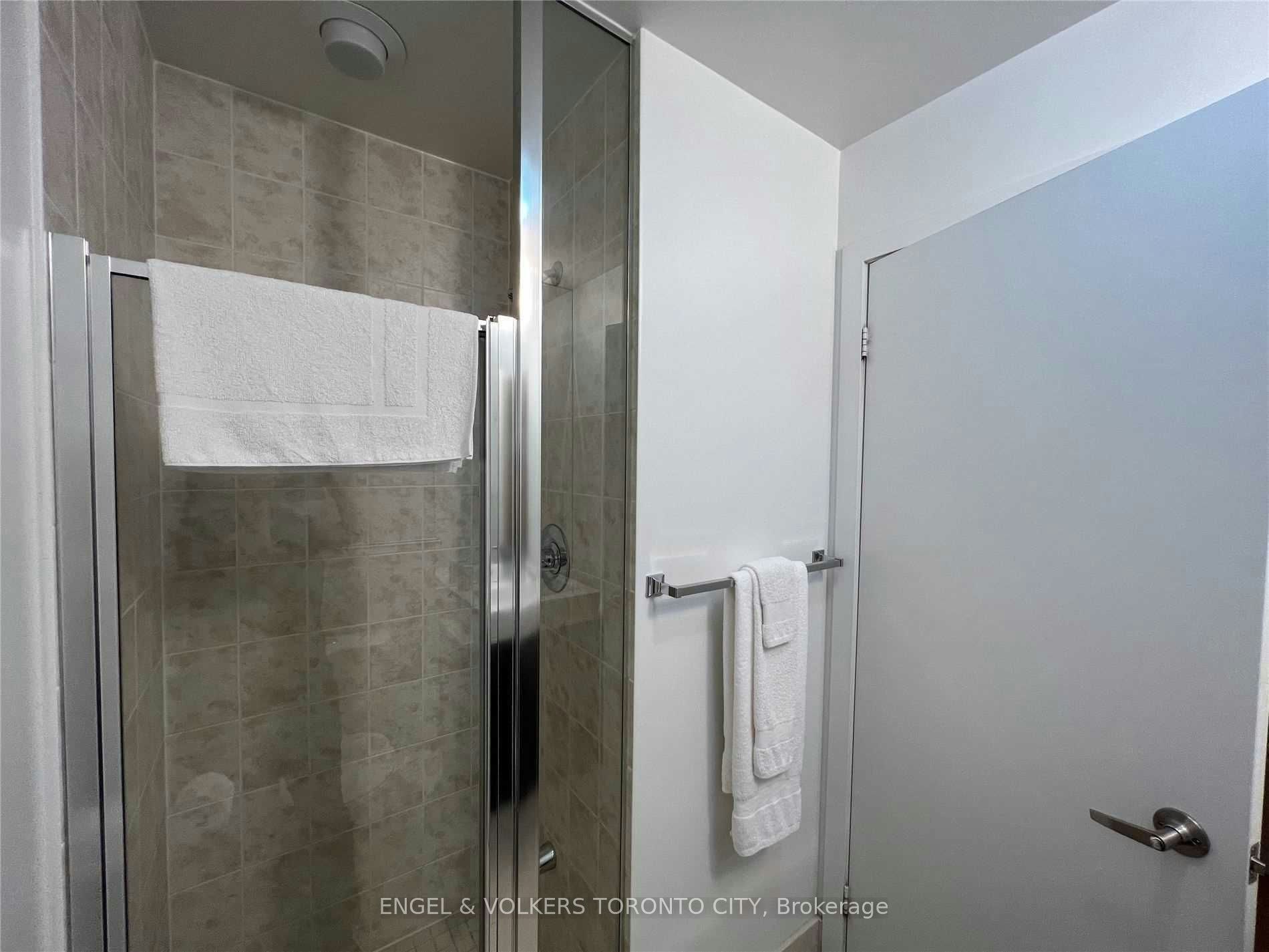 3910-55 Bremner Boulevard, Toronto, ON, M5J 0A6 - 16
