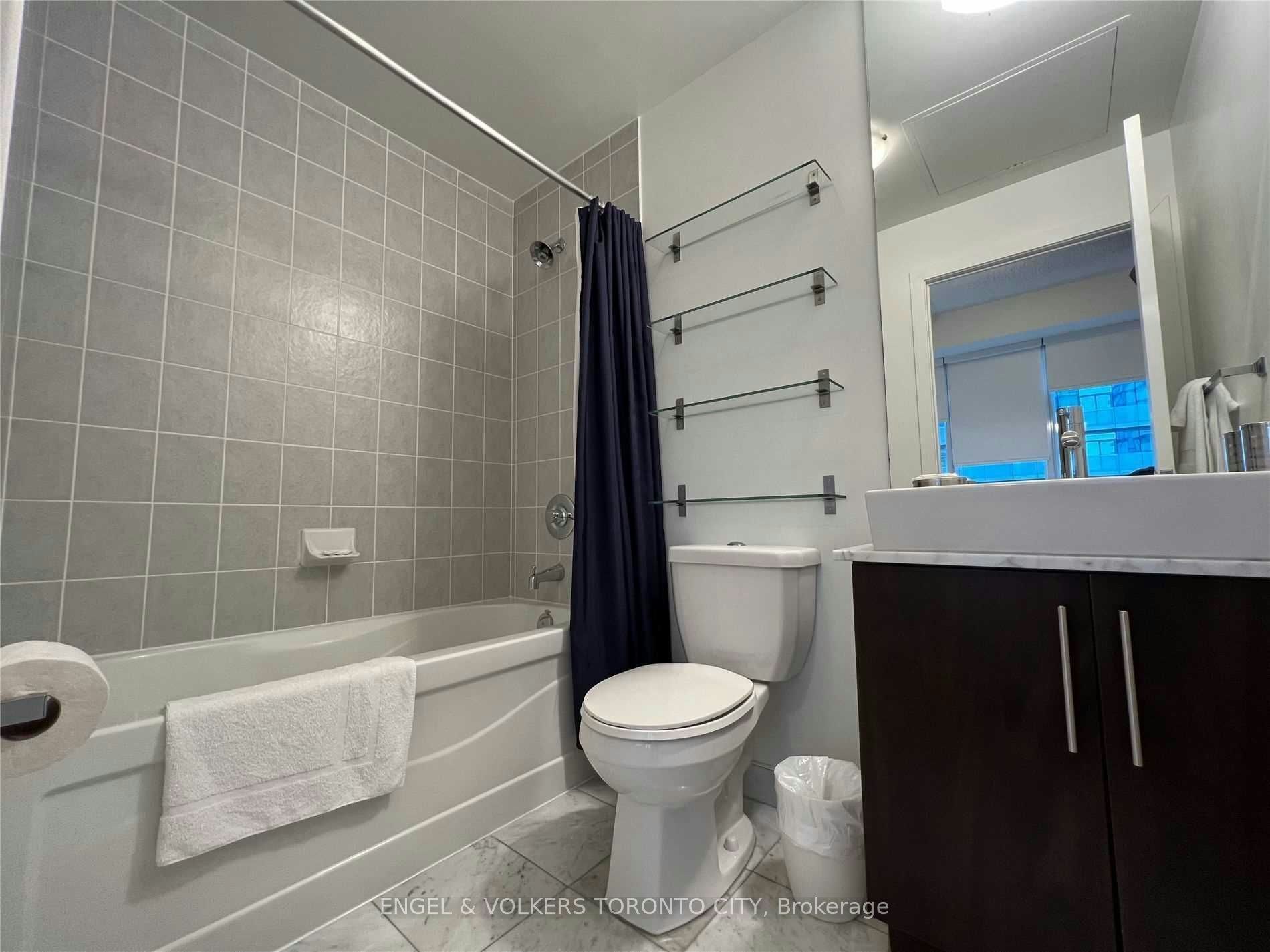3910-55 Bremner Boulevard, Toronto, ON, M5J 0A6 - 12
