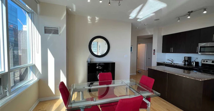 3910-55 Bremner Boulevard, Toronto, ON, M5J 0A6 - 5