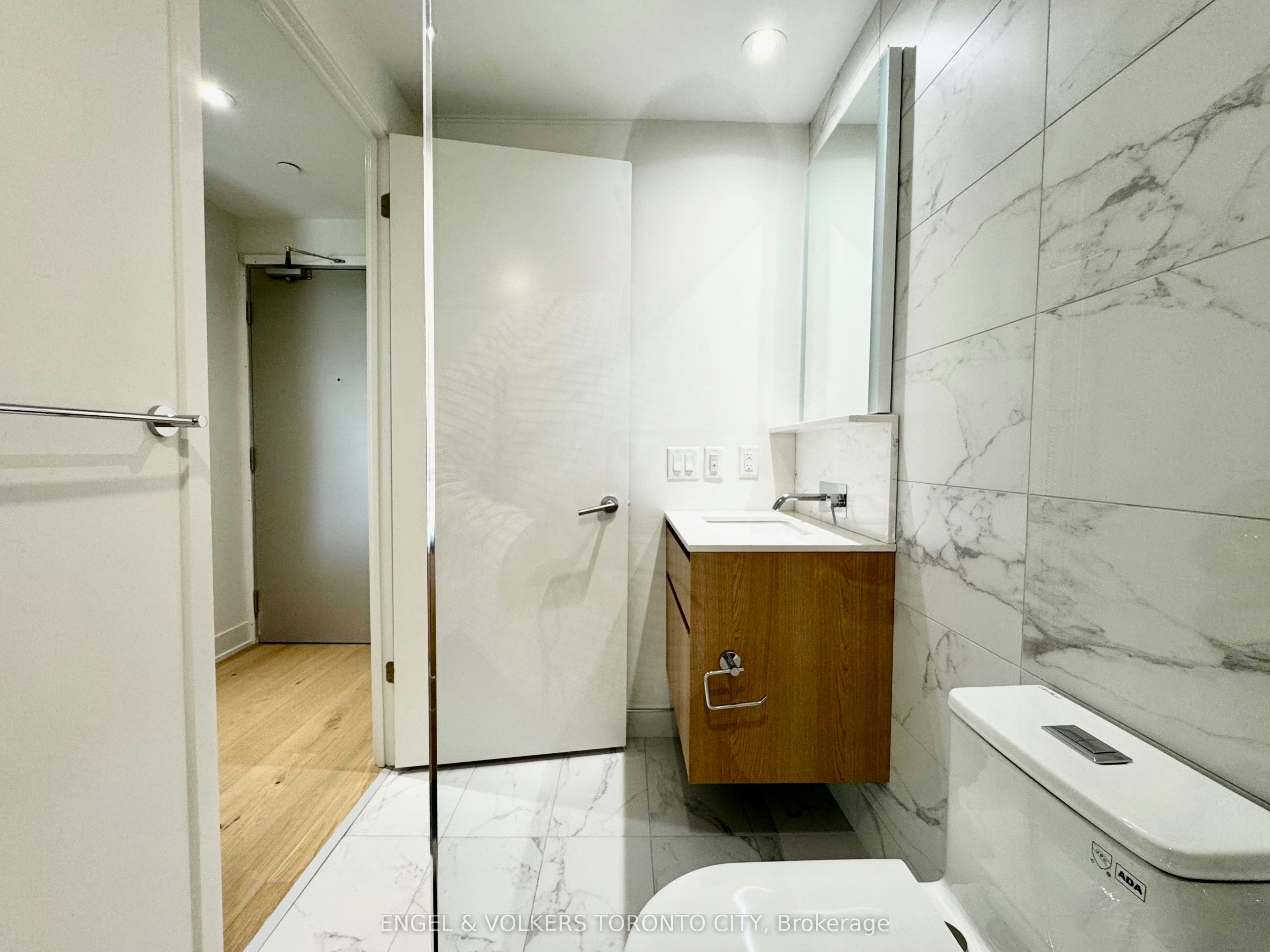 207-322 Dupont Street, Toronto, ON, M5A 0E3 - 13