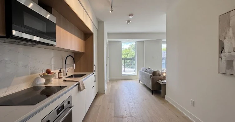 207-322 Dupont Street, Toronto, ON, M5A 0E3 - 4