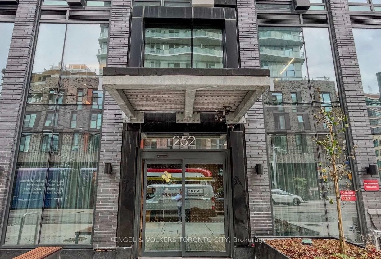 5709-252 Church Street, Toronto, ON, M5B 0E6