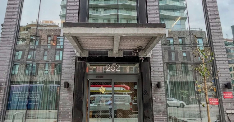 5709-252 Church Street, Toronto, ON, M5B 0E6