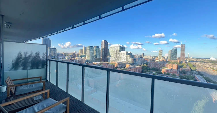 1608-1 Market Street, Toronto, ON, M5E 0A2 - 4