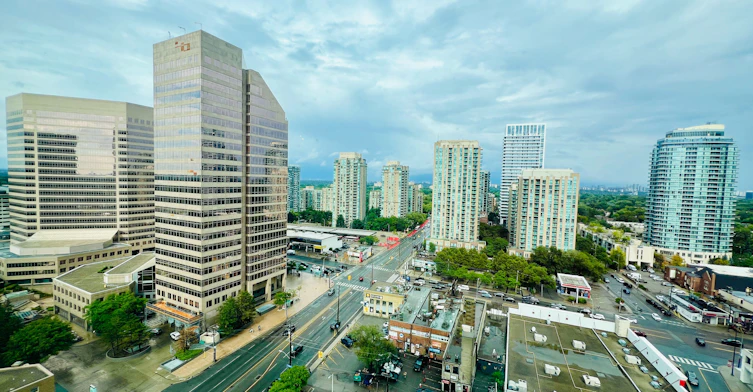2215-7 Lorraine Drive, Toronto, ON, M2N 7H2 - 28