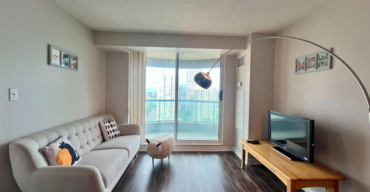 2215-7 Lorraine Drive, Toronto, ON, M2N 7H2 - 2